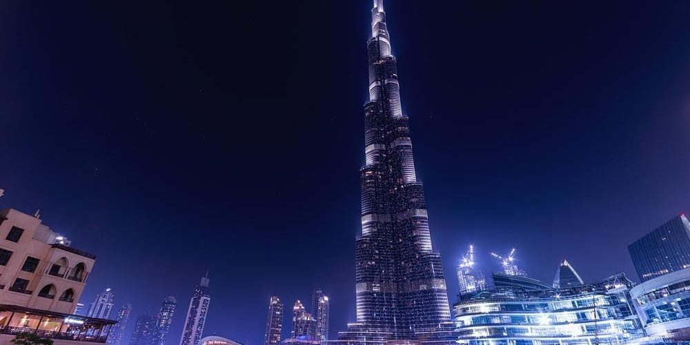 Ville de Dubaï en soirée Vie à Dubaï la nuit
