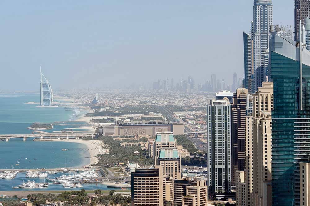 Quels sont les avantages de vivre à dubaï